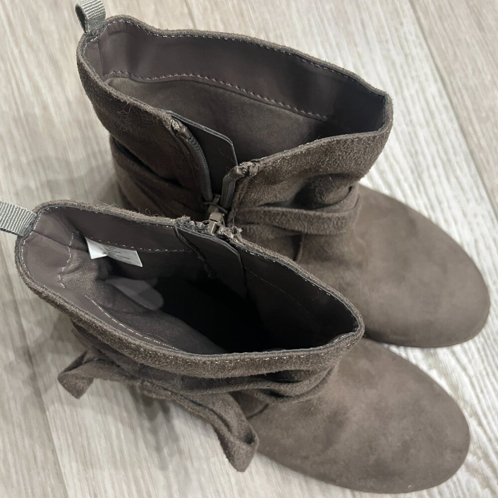 Joe Fresh Brown Suede Ankle Boots | Size 1